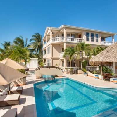 Iguana Reef Inn Pool